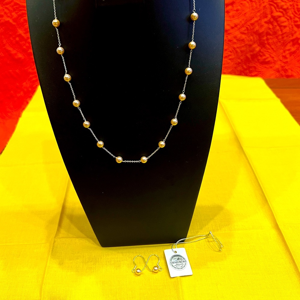 Swarovski peach Pearl crystal earrings and necklace